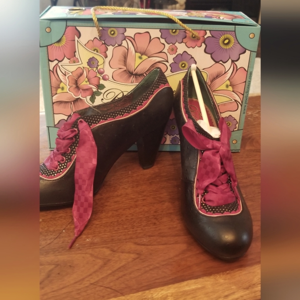 Poetic License Black Leather Oxfords